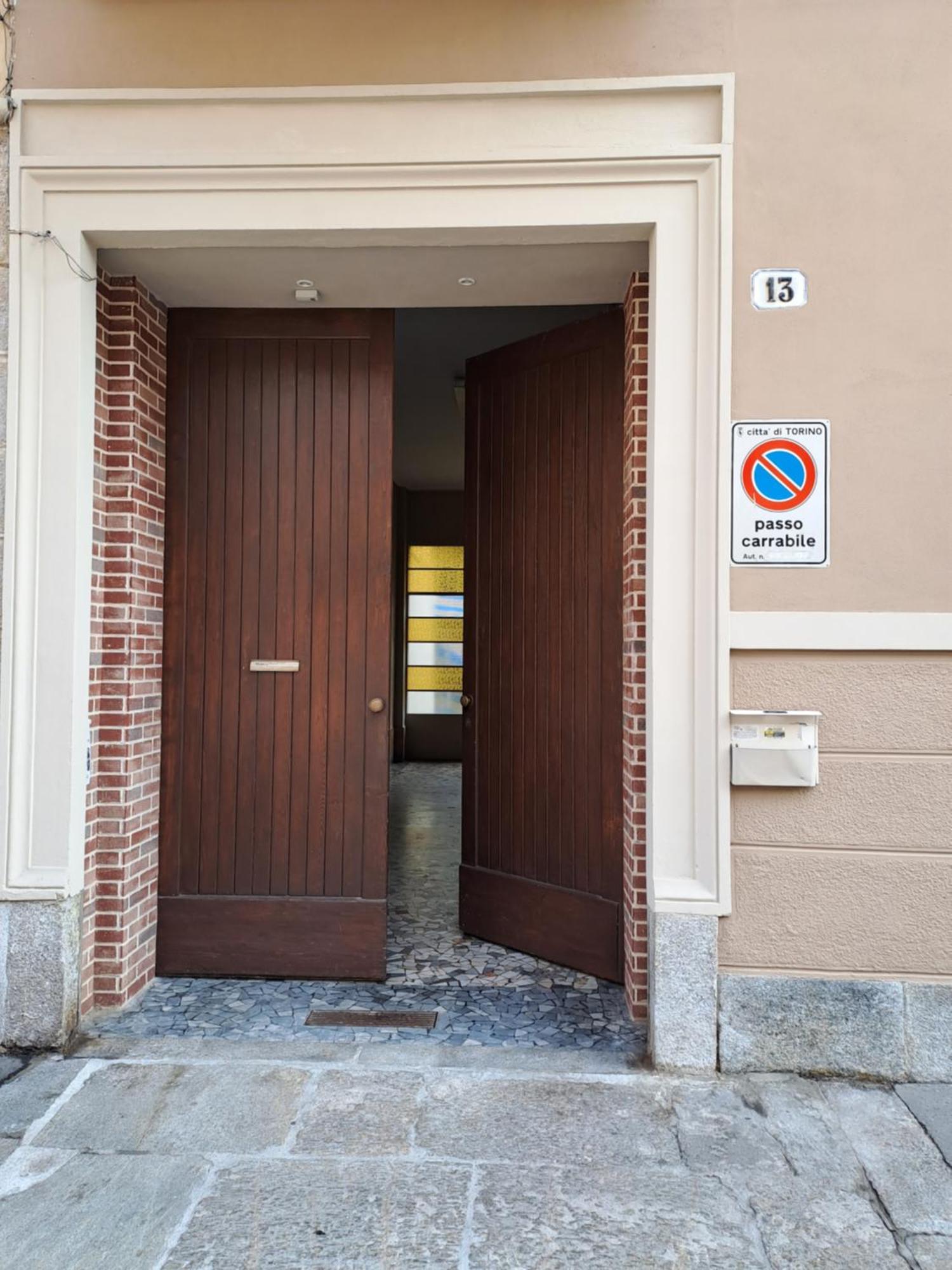 Marie Antoinette-pala Alpitour- Private Parking